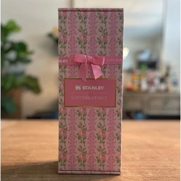 The Stanley X LoveShackFancy All Day Slim Bottle | 12 Oz

Brand new - Picture 2 of 5